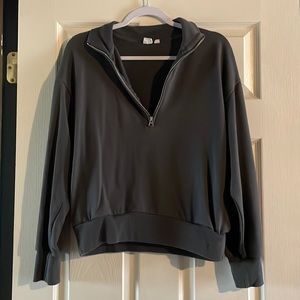 Gray GAP half zip sweatshirt